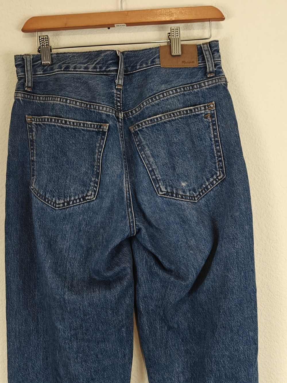 Madewell Low-Slung Straight Jeans in Palmina Wash Model Off-Duty Rigid Denim 24 - Picture 12 of 15